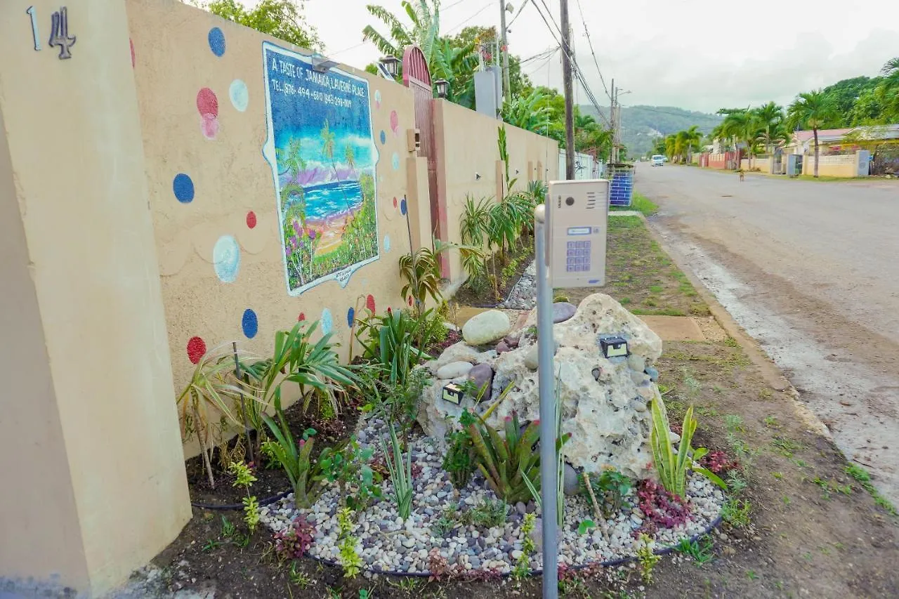 A Taste Of Jamaica Lavern'S Place Ocho Rios