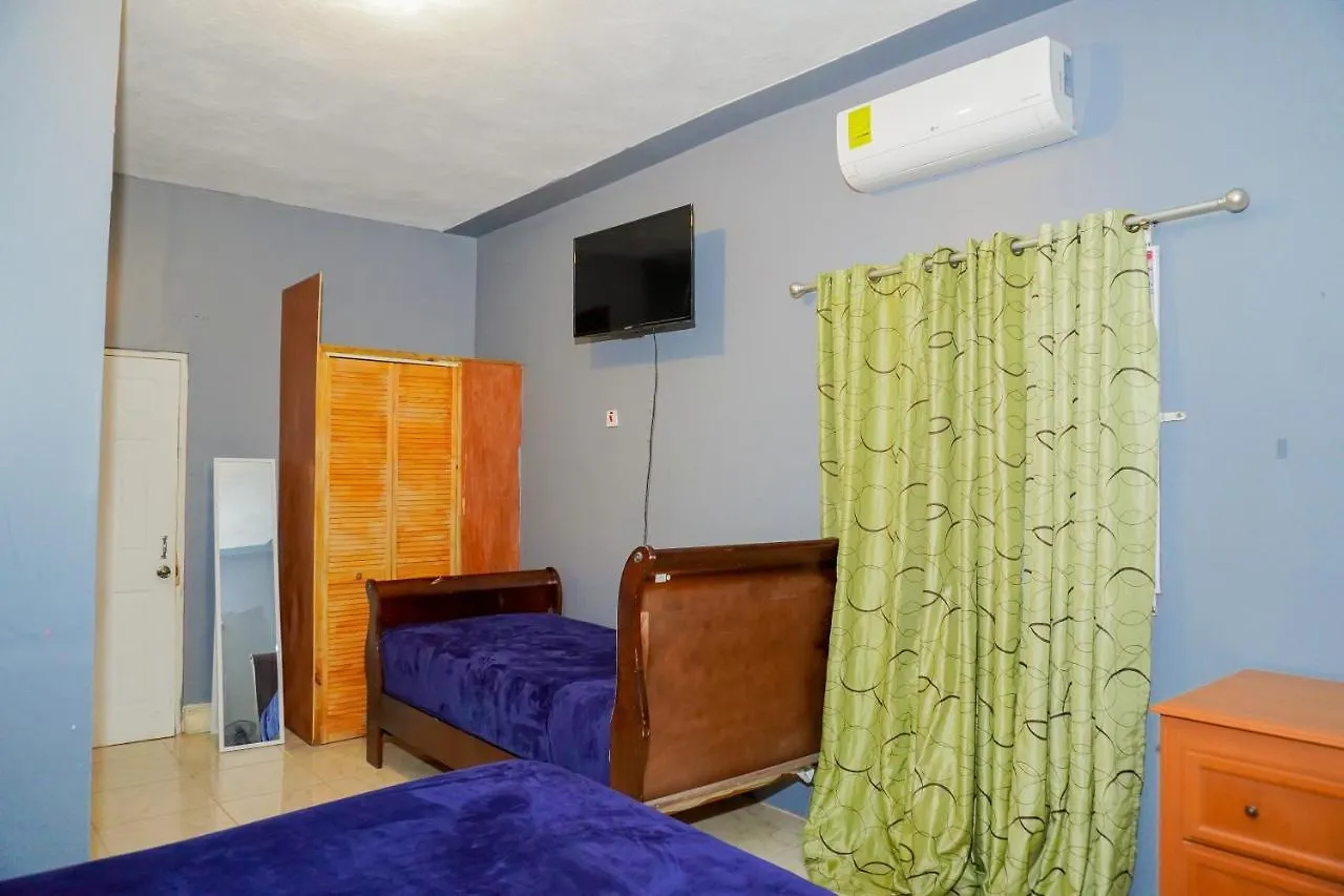 A Taste Of Jamaica Lavern'S Place Ocho Rios 0*,  Jamajka