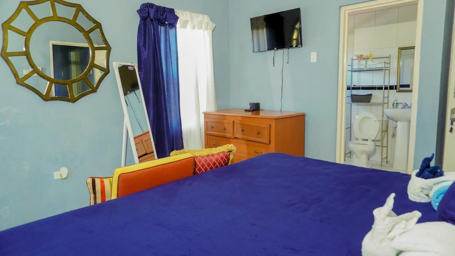 A Taste Of Jamaica Lavern'S Place Ocho Rios